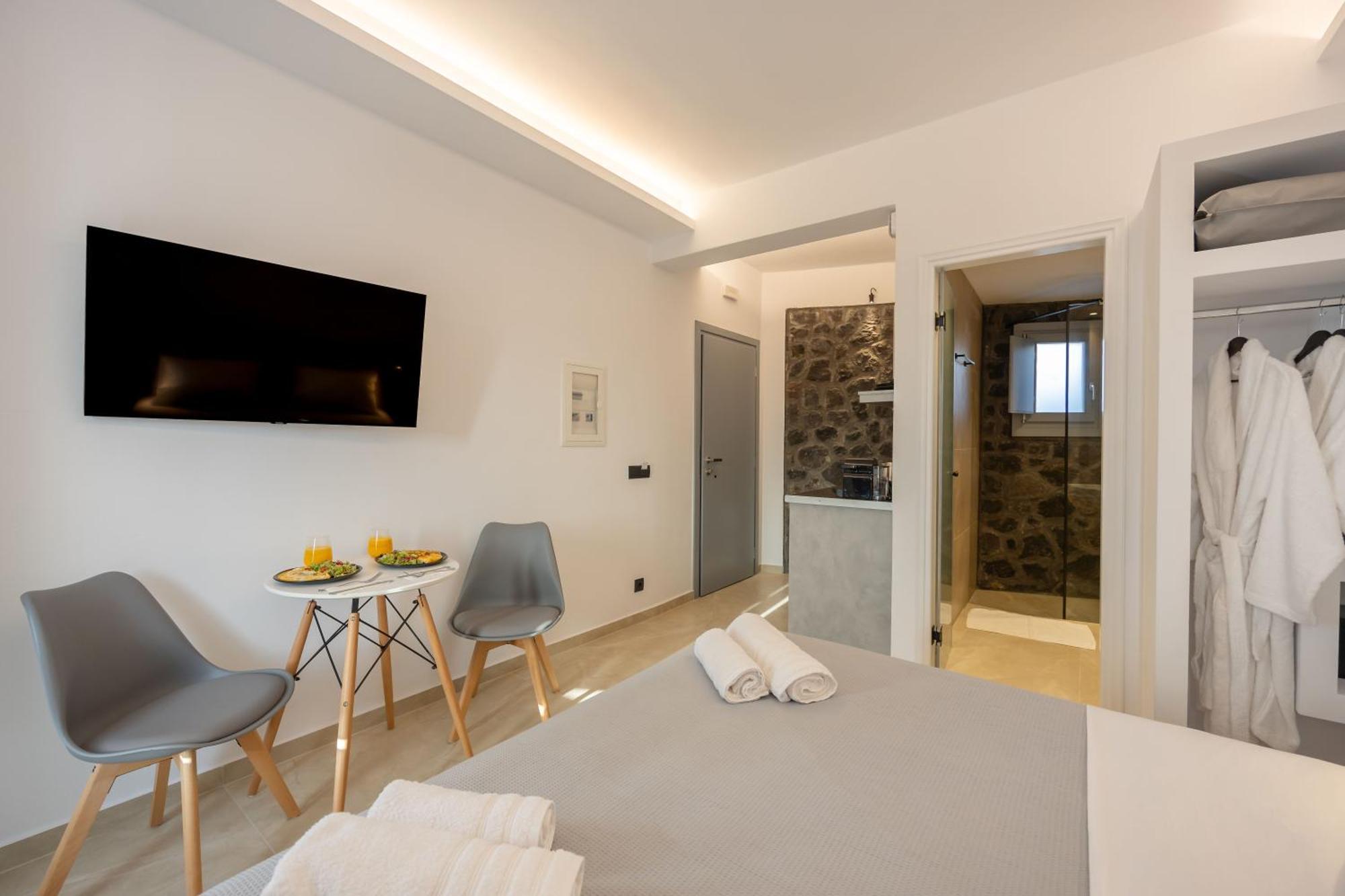 Nastram Suites Oia 객실 사진
