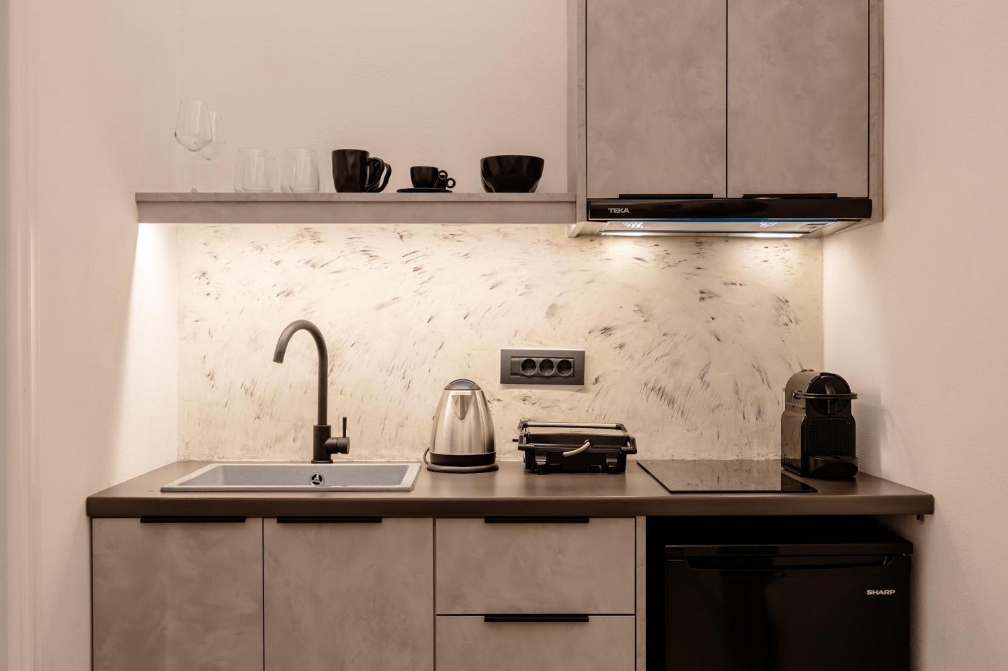 Nastram Suites Oia 객실 사진
