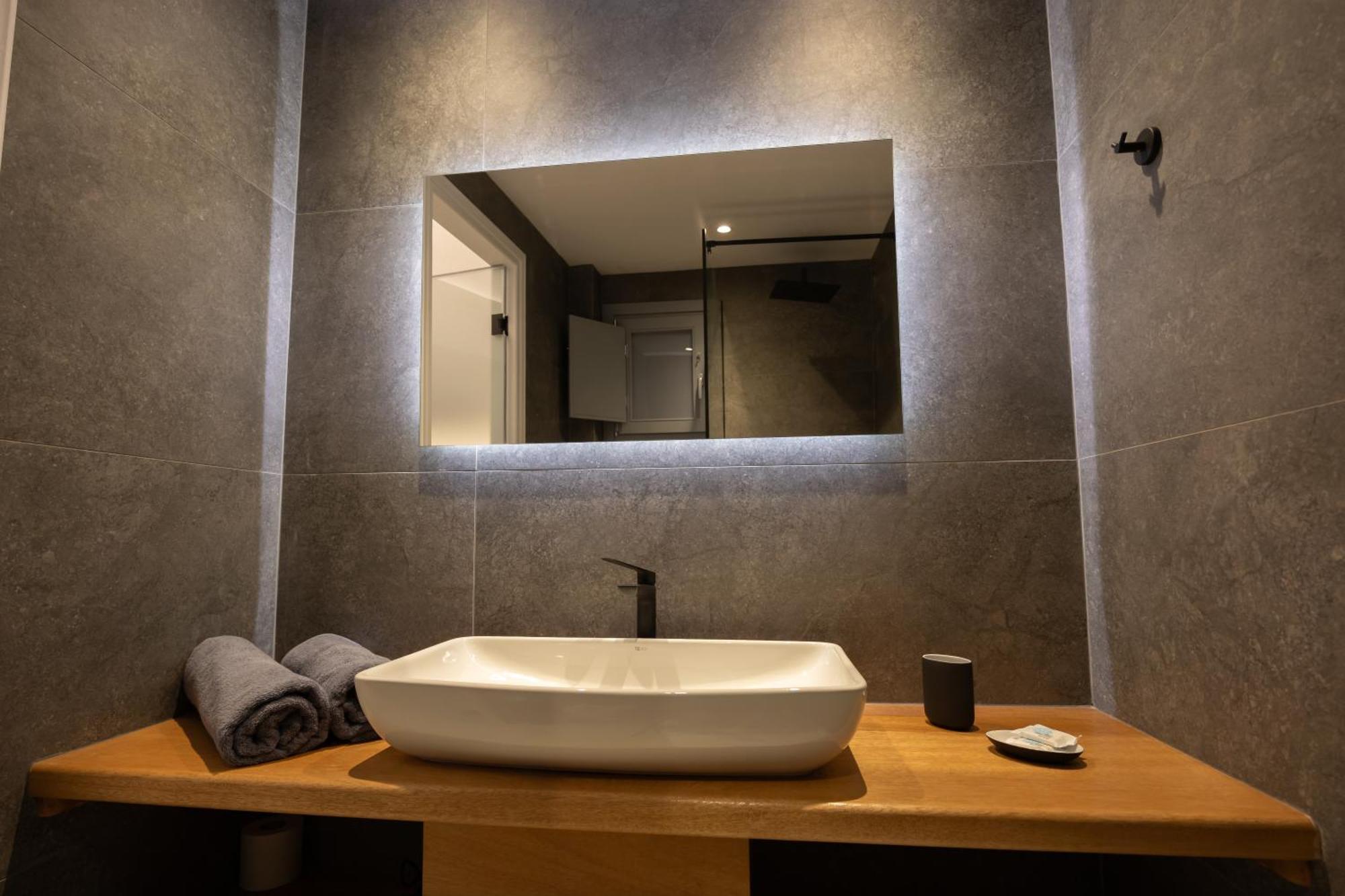 Nastram Suites Oia 객실 사진